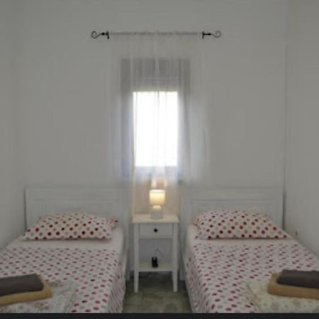 Apartment Lora Паг Екстериор снимка