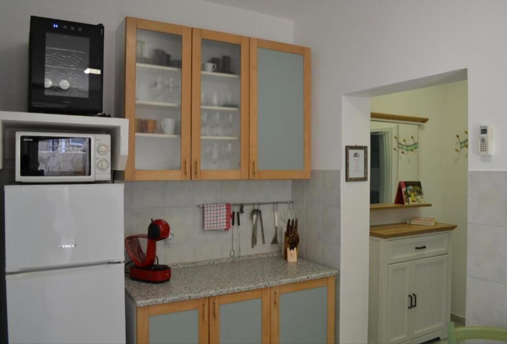 Apartment Lora Паг Екстериор снимка